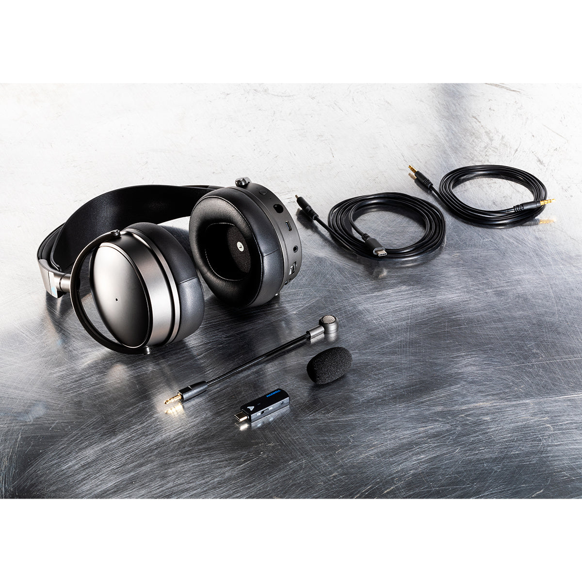 Set - Audeze Maxwell best wireless gaming headset​ on Audio46