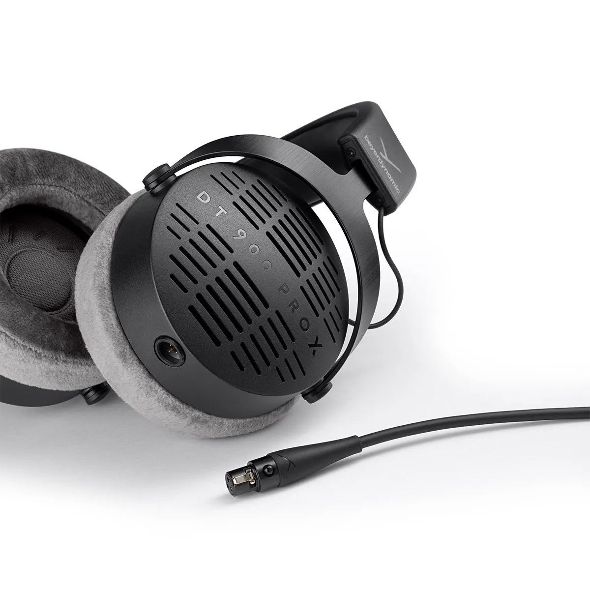 Down - DT 900 Pro X | High-Quality Gaming Headphones by Beyerdynamic