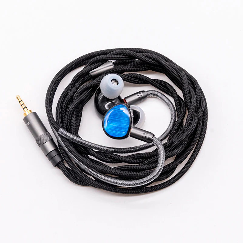 LETSHUOER Soloist premium amplifier delivering powerful and clear audio